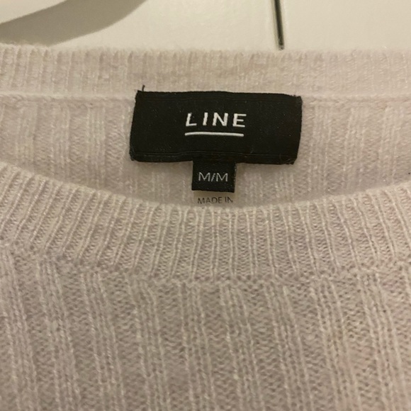 LINE Cashmere Sweater w. Flared Sleeves - Picture 2 of 4